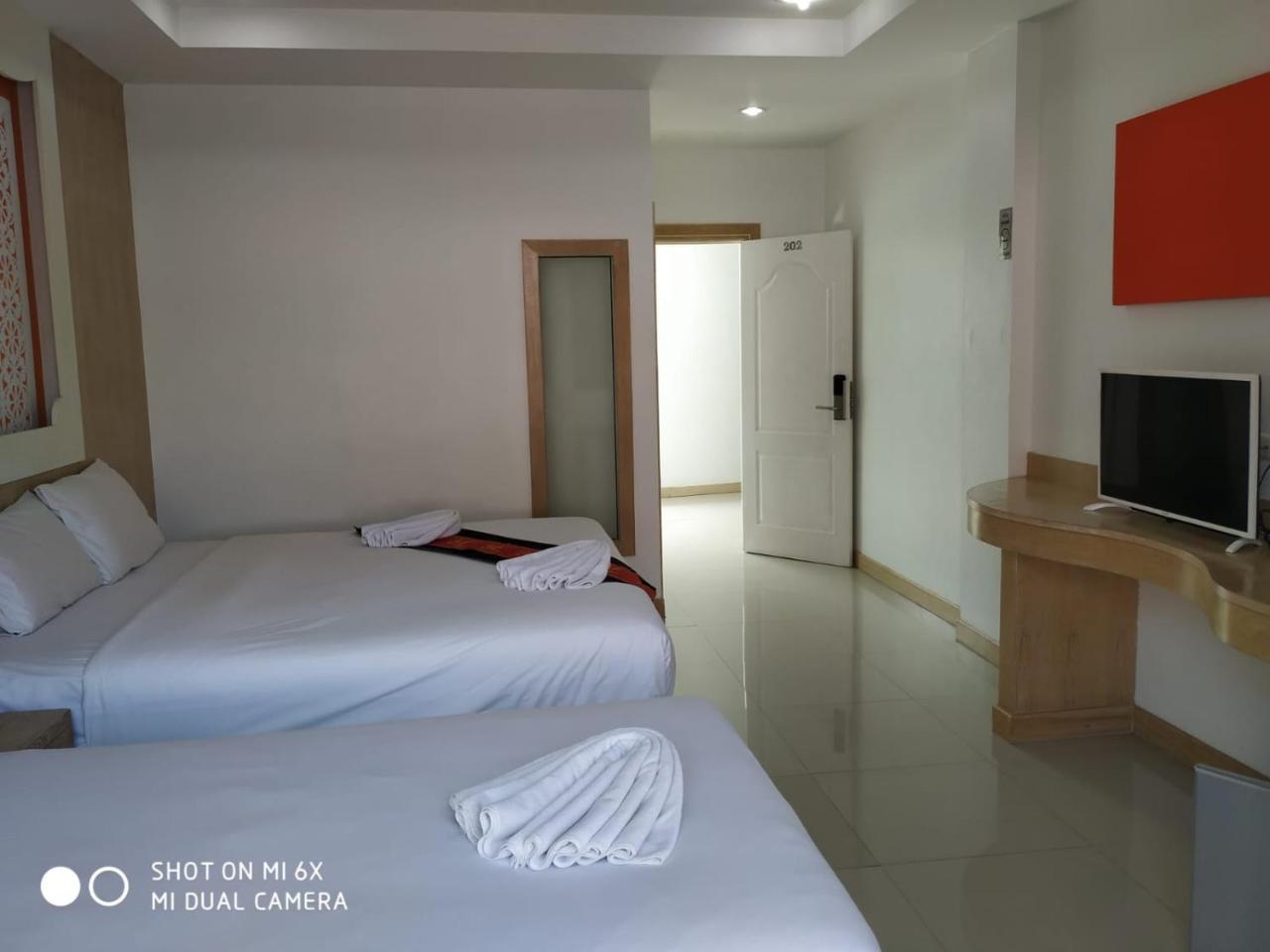 Red Sapphire Hotel Patong Dış mekan fotoğraf